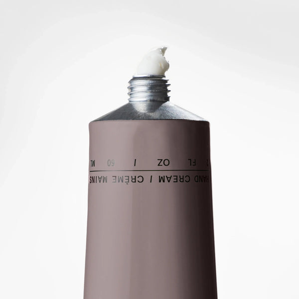 SALT&STONE Black Rose & Oud krema za ruke - detalj