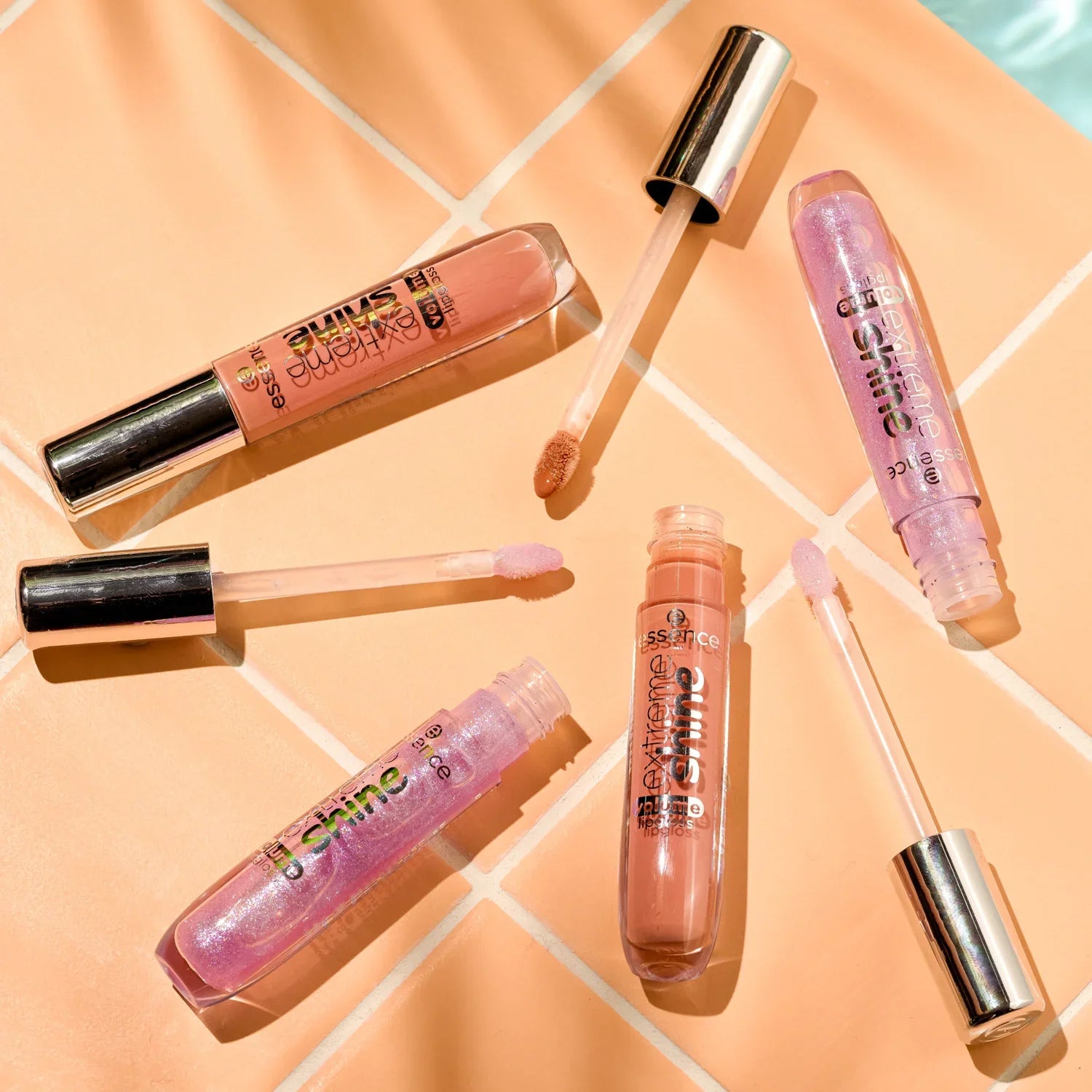 essence Extreme Shine Volume Lipgloss  10